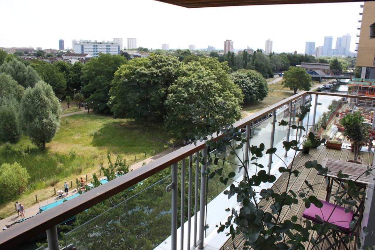East London 2 Bed Flat With Balcony Apartment Exterior photo
